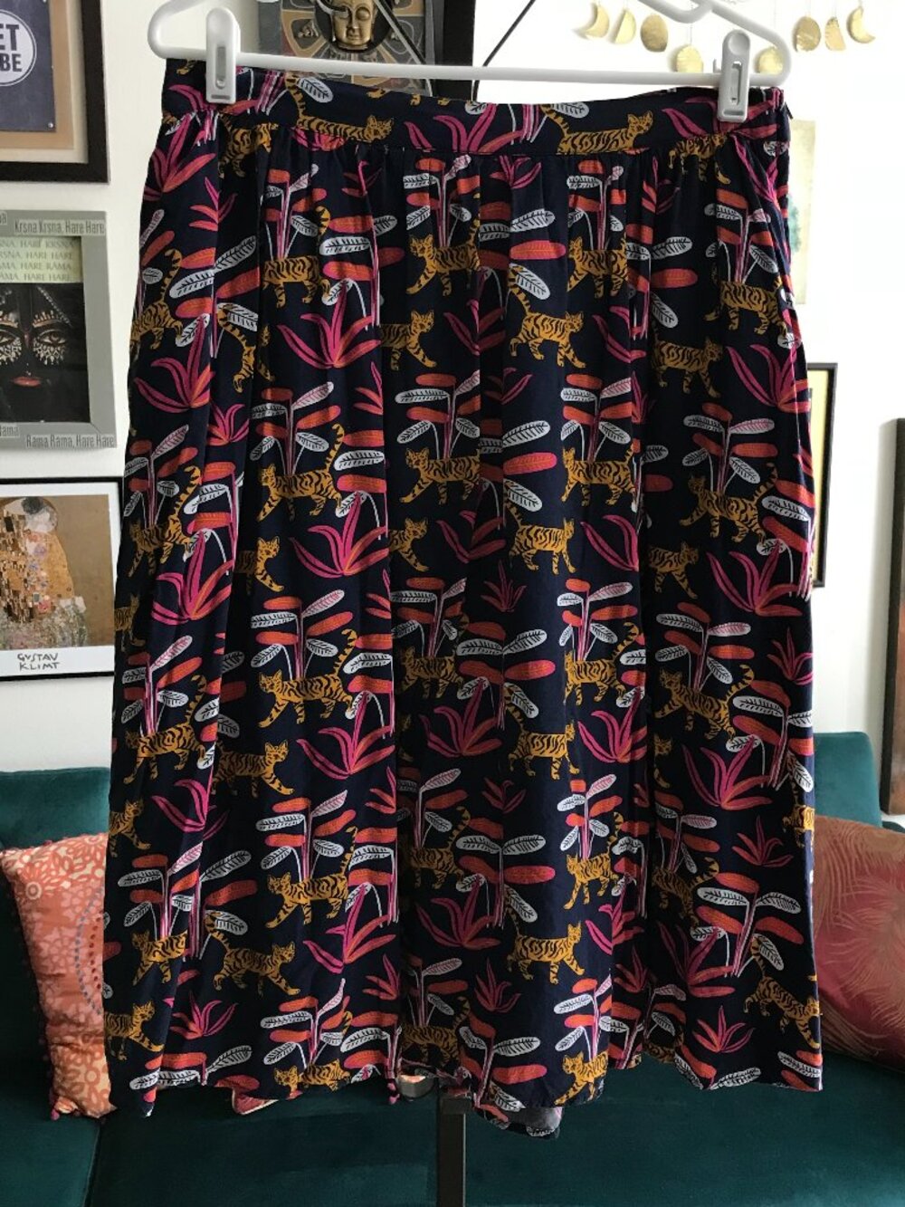 MODCLOTH size L Navy Blue Gold & Pink Tiger Botanical Print Swingy A-Line Skirt